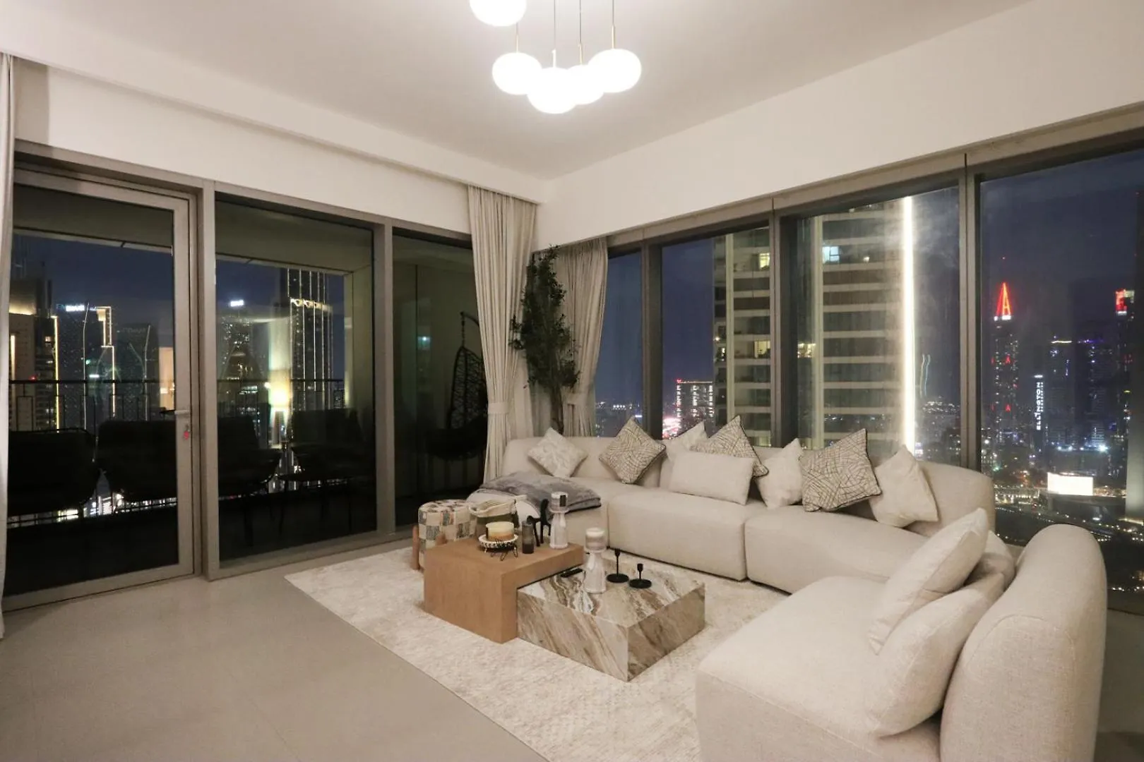 Upgraded 3Br With Burj Khalifa View Next To Dubai Mall 0*,  Emirados Árabes Unidos