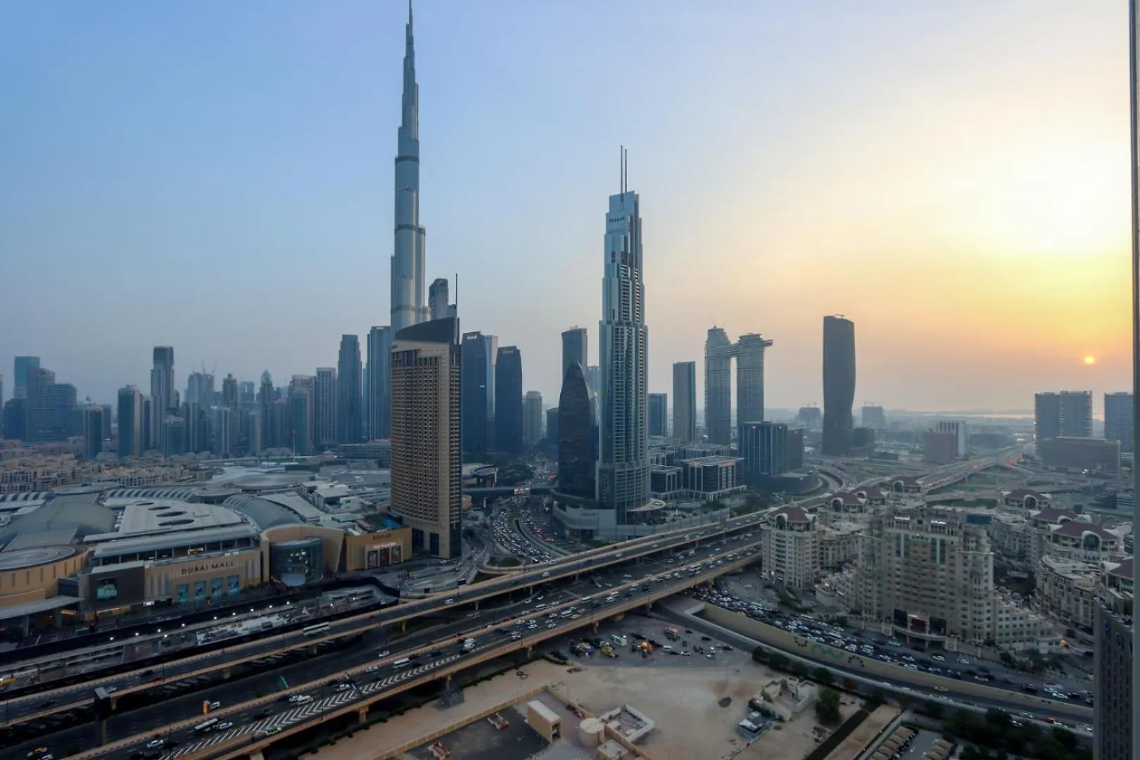 Upgraded 3Br With Burj Khalifa View Next To Dubai Mall 0*,  Förenade Arabemiraten